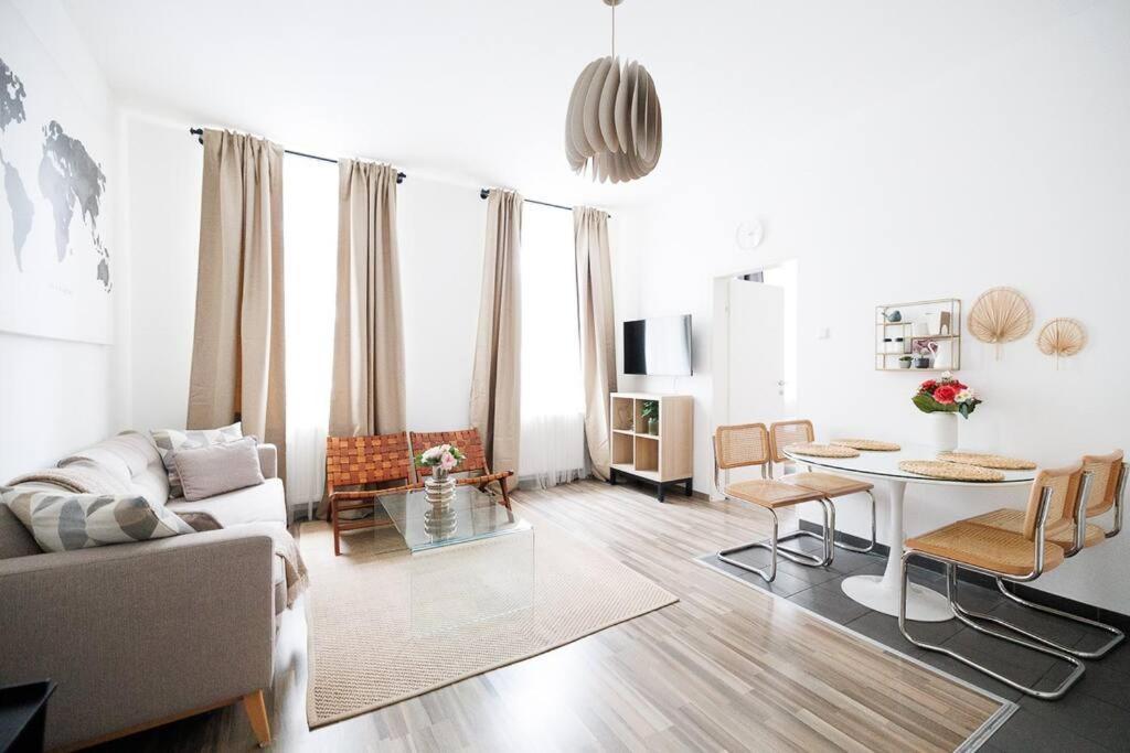 Stylish Haven-near Brunnenmarkt Appartamento *